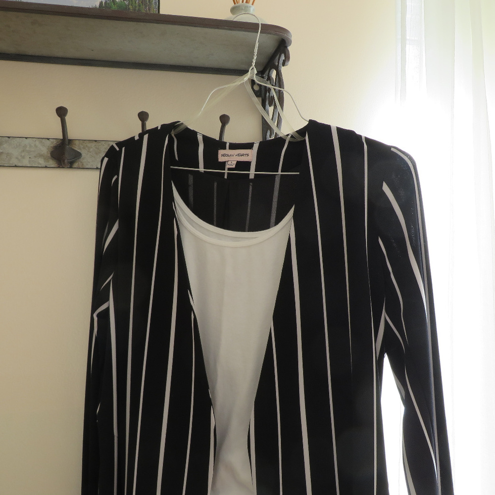 Black blouse / top / lightweight jacket